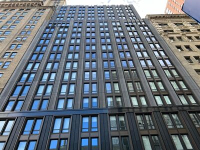 Per la prestigiosa realizzazione immobiliare 200 Montague a Brooklyn Heights, New York, ci siamo occupati della fornitura dei pannelli in GFRC usati per le facciate.